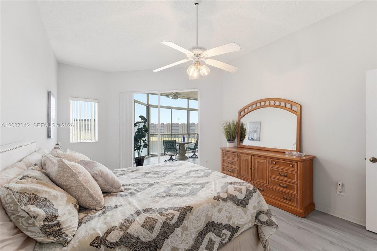 7478 Granville Dr, Unit 406, Tamarac, FL 33321 Photo