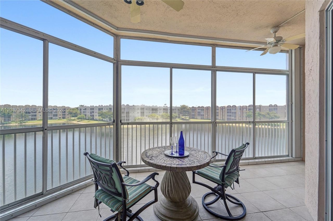 7478 Granville Dr, Unit 406, Tamarac, FL 33321 Photo