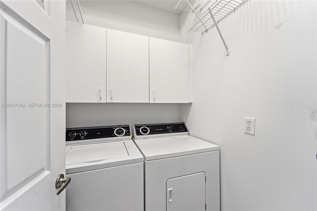 7478 Granville Dr, Unit 406, Tamarac, FL 33321 Photo