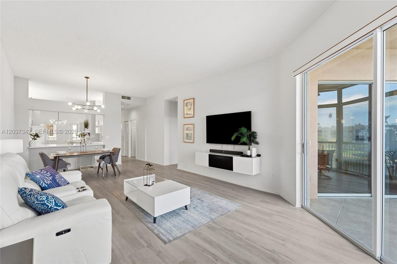 7478 Granville Dr, Unit 406, Tamarac, FL 33321 Photo