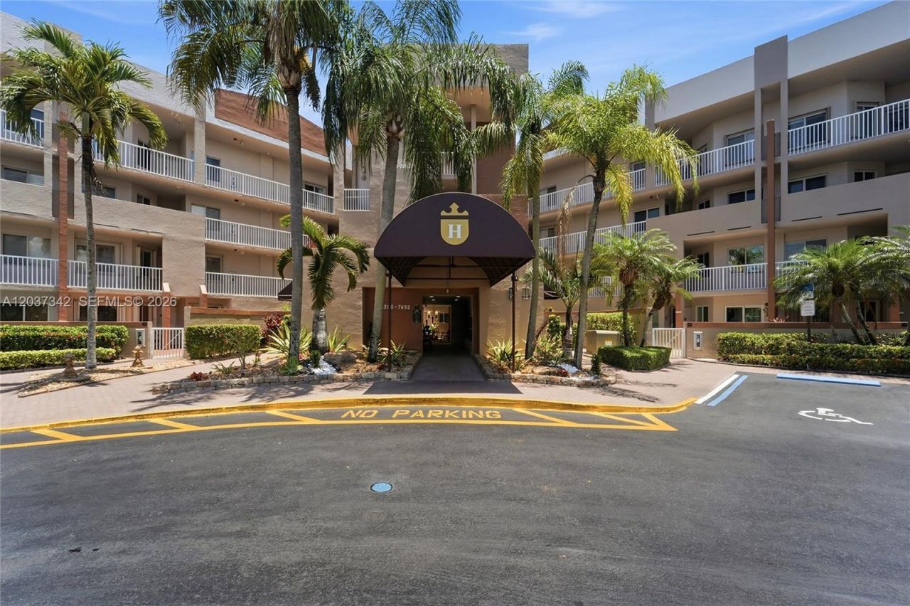 7478 Granville Dr, Unit 406, Tamarac, FL 33321 Photo