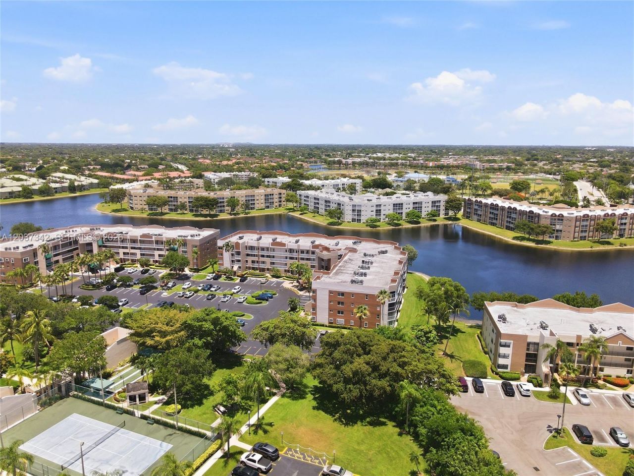 7478 Granville Dr, Unit 406, Tamarac, FL 33321 Photo
