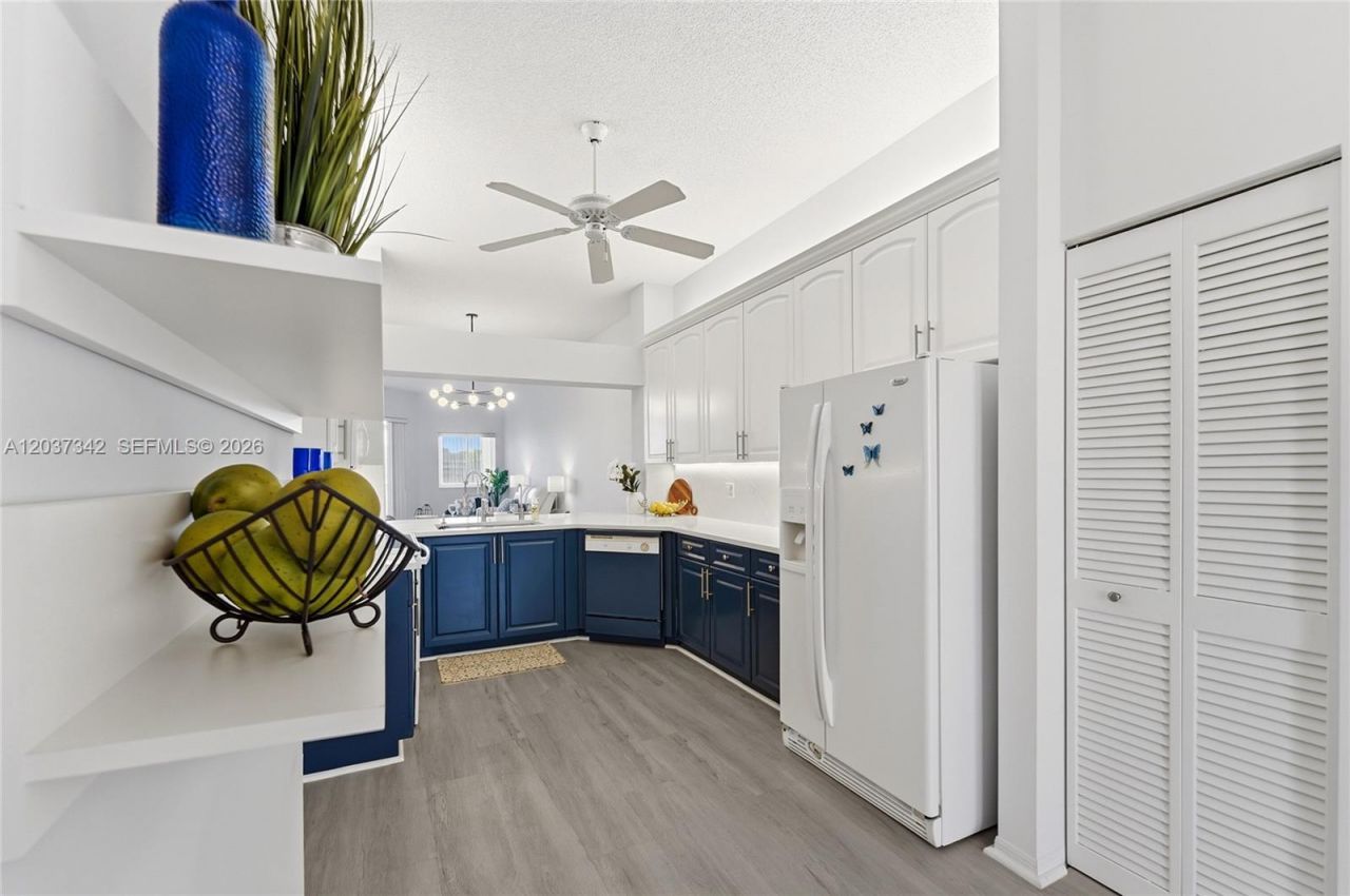 7478 Granville Dr, Unit 406, Tamarac, FL 33321 Photo