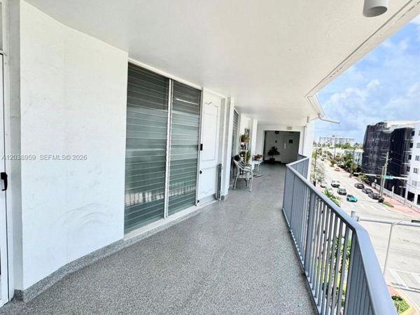 1100 Alton Rd , Unit 5D, Miami Beach, FL 33139