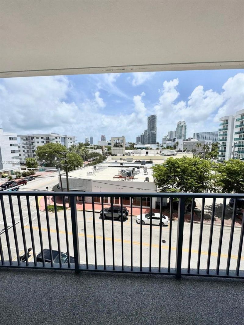 1100 Alton Rd , Unit 5D, Miami Beach, FL 33139 Photo