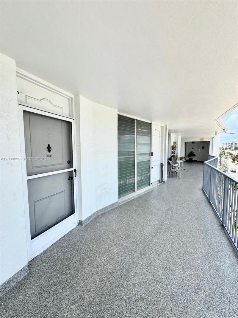 1100 Alton Rd , Unit 5D, Miami Beach, FL 33139 Photo