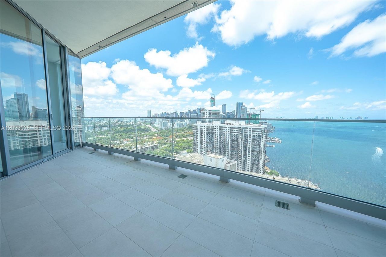 175 SE 25th Rd , Unit 2704, Miami, FL 33129 Photo