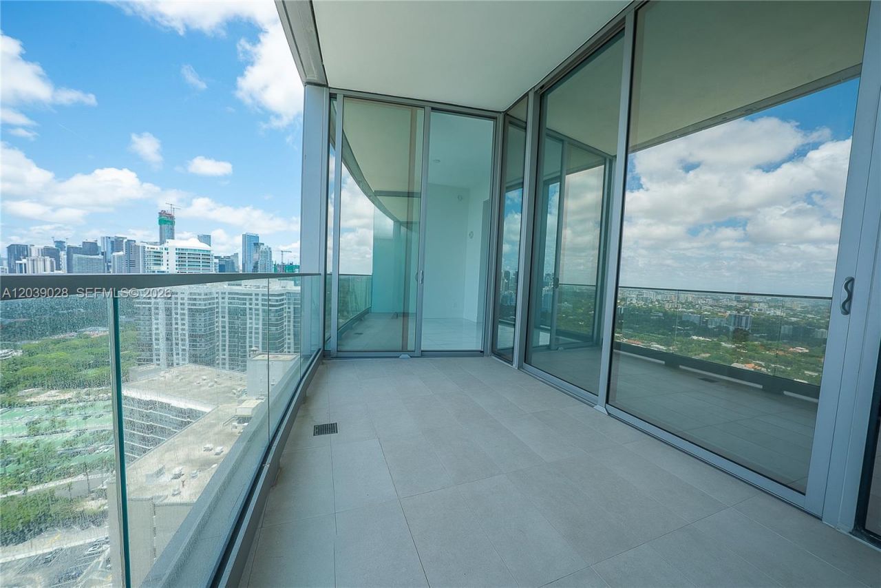 175 SE 25th Rd , Unit 2704, Miami, FL 33129 Photo