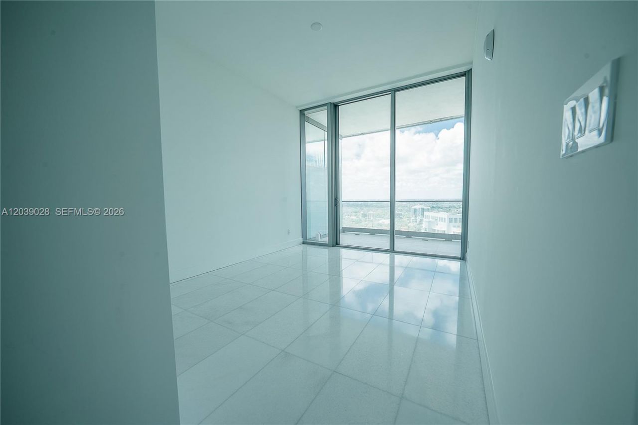 175 SE 25th Rd , Unit 2704, Miami, FL 33129 Photo