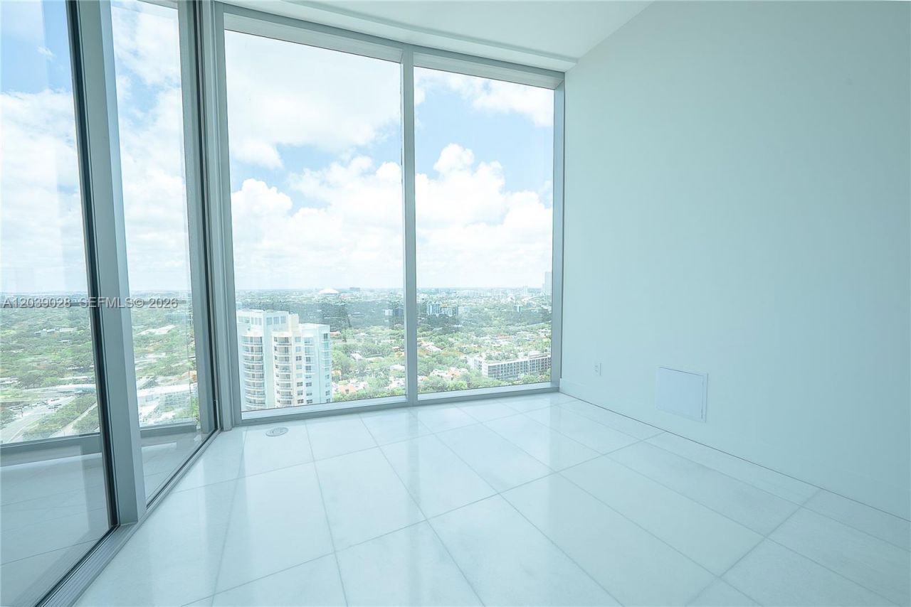 175 SE 25th Rd , Unit 2704, Miami, FL 33129 Photo