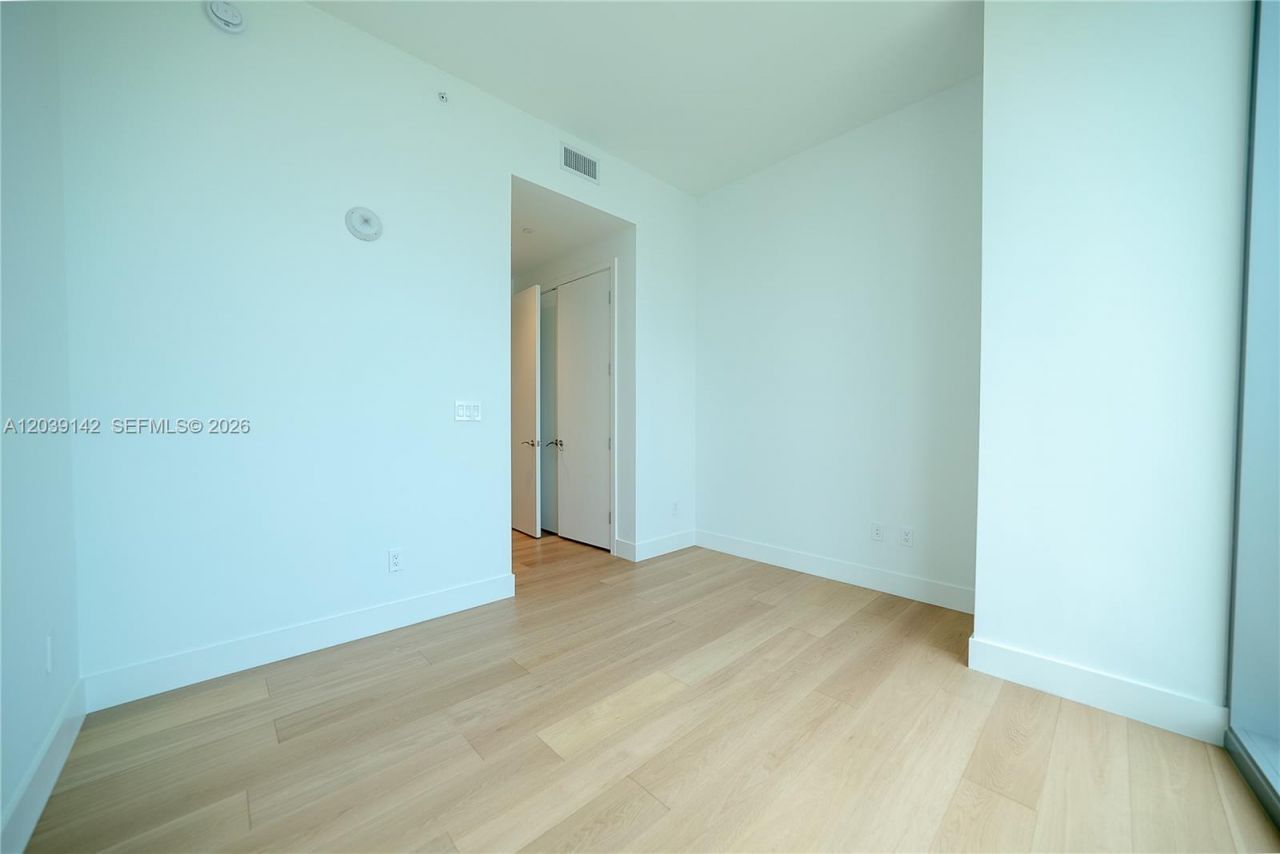 175 SE 25th Rd , Unit 702, Miami, FL 33129 Photo