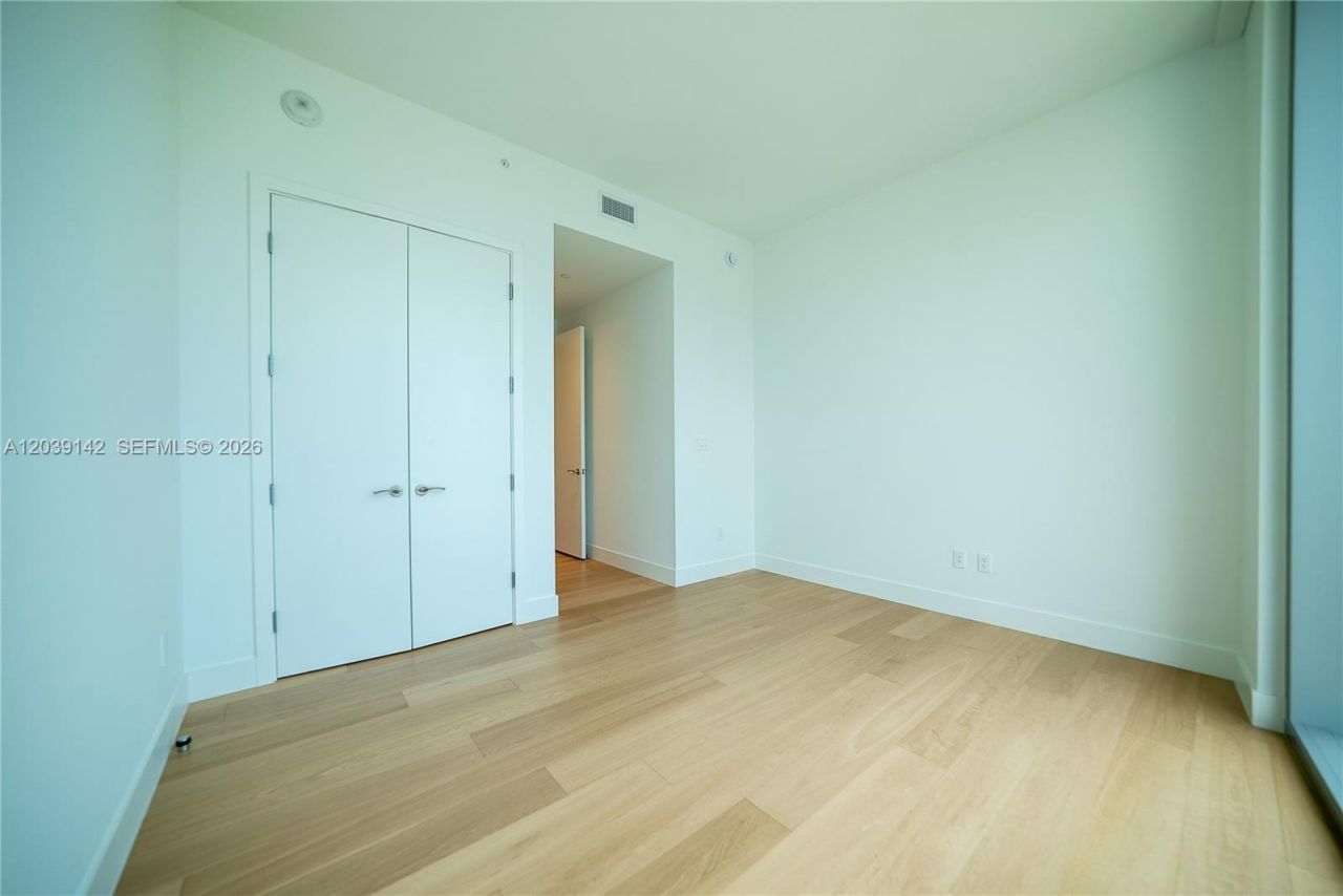 175 SE 25th Rd , Unit 702, Miami, FL 33129 Photo