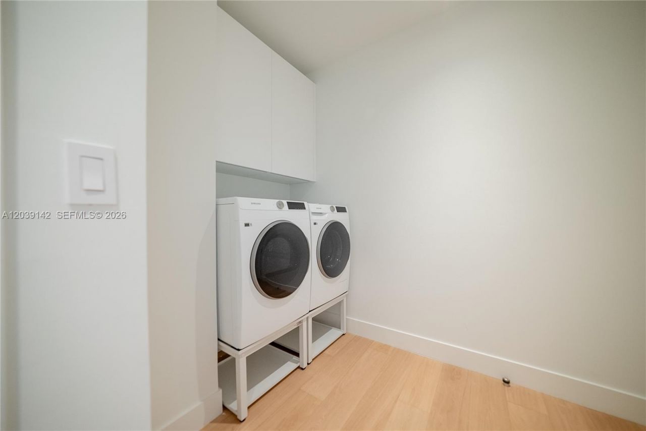175 SE 25th Rd , Unit 702, Miami, FL 33129 Photo