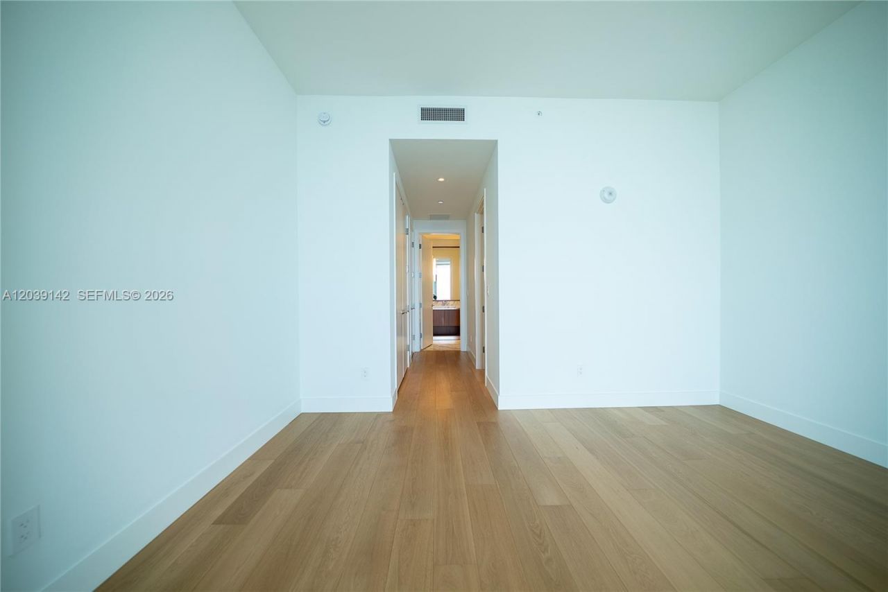 175 SE 25th Rd , Unit 702, Miami, FL 33129 Photo