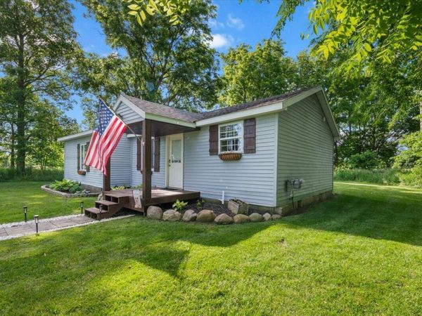 5438 Ionia Road, Portland, MI 48875