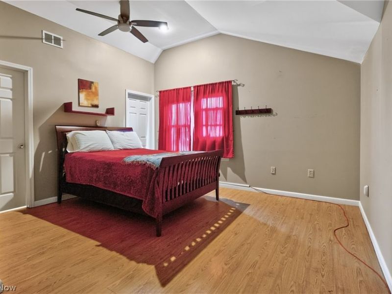 2223 Carabel Avenue , Lakewood, OH 44107 Photo 9