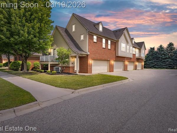 43354 Pendleton Circle, Sterling Heights, MI 48313
