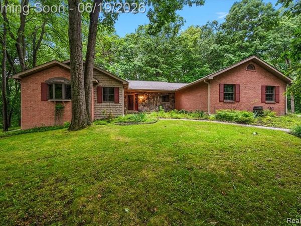 670 Rolling Acres Drive, Brandon Twp, MI 48462