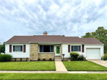 1303 Croydon Road, Troy, OH 45373