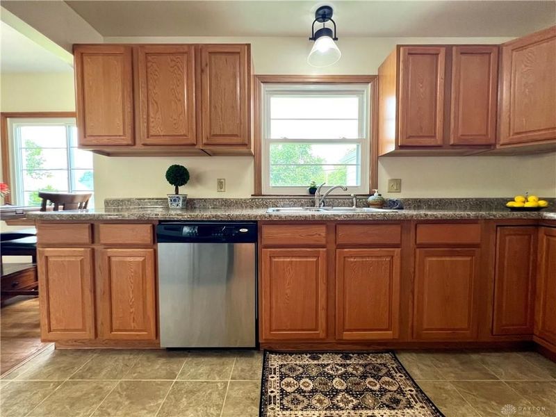 1303 Croydon Road, Troy, OH 45373 Photo 11