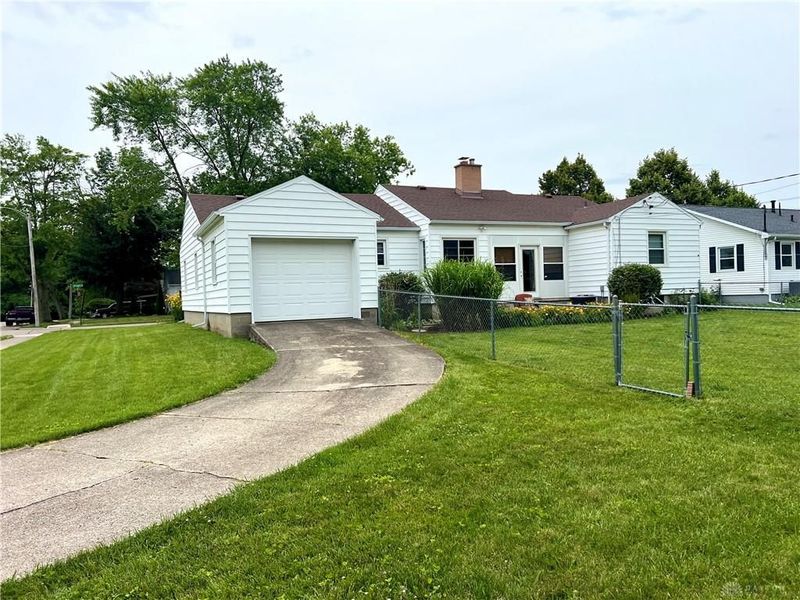 1303 Croydon Road, Troy, OH 45373 Photo 2