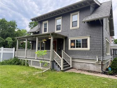 136 Kensington Place, Syracuse, NY 13210