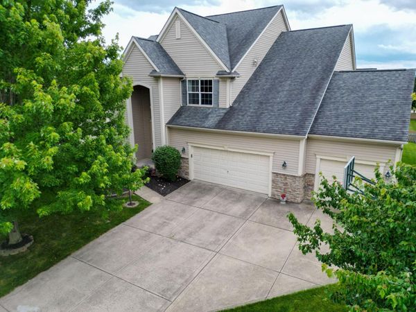8877 Woodside Street , Canal Winchester, OH 43110
