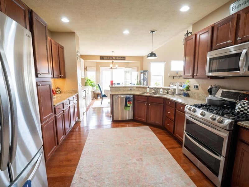 8877 Woodside Street, Canal Winchester, OH 43110 Photo 6