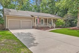 818 Law Lane photo 4