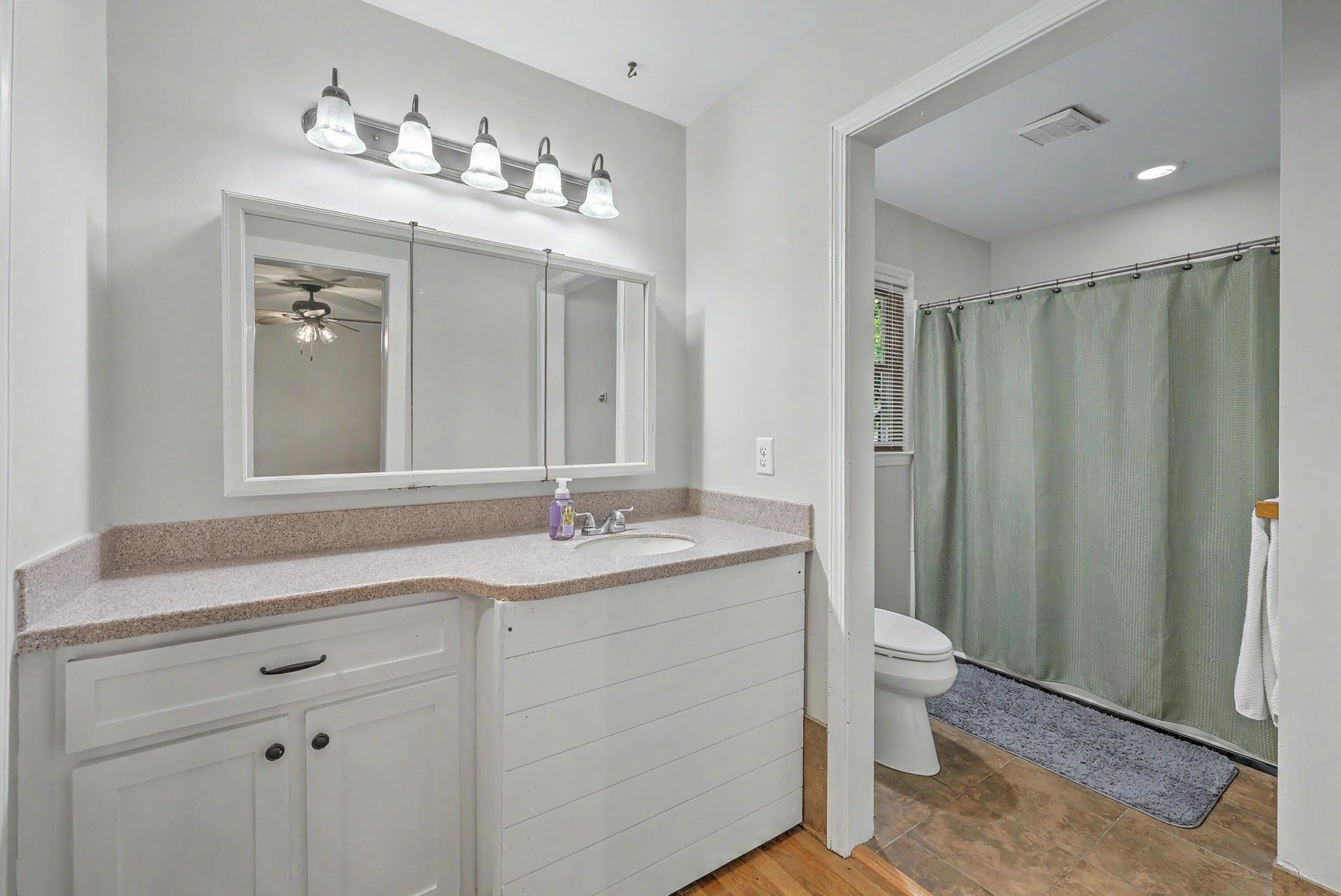 818 Law Lane Photo 25