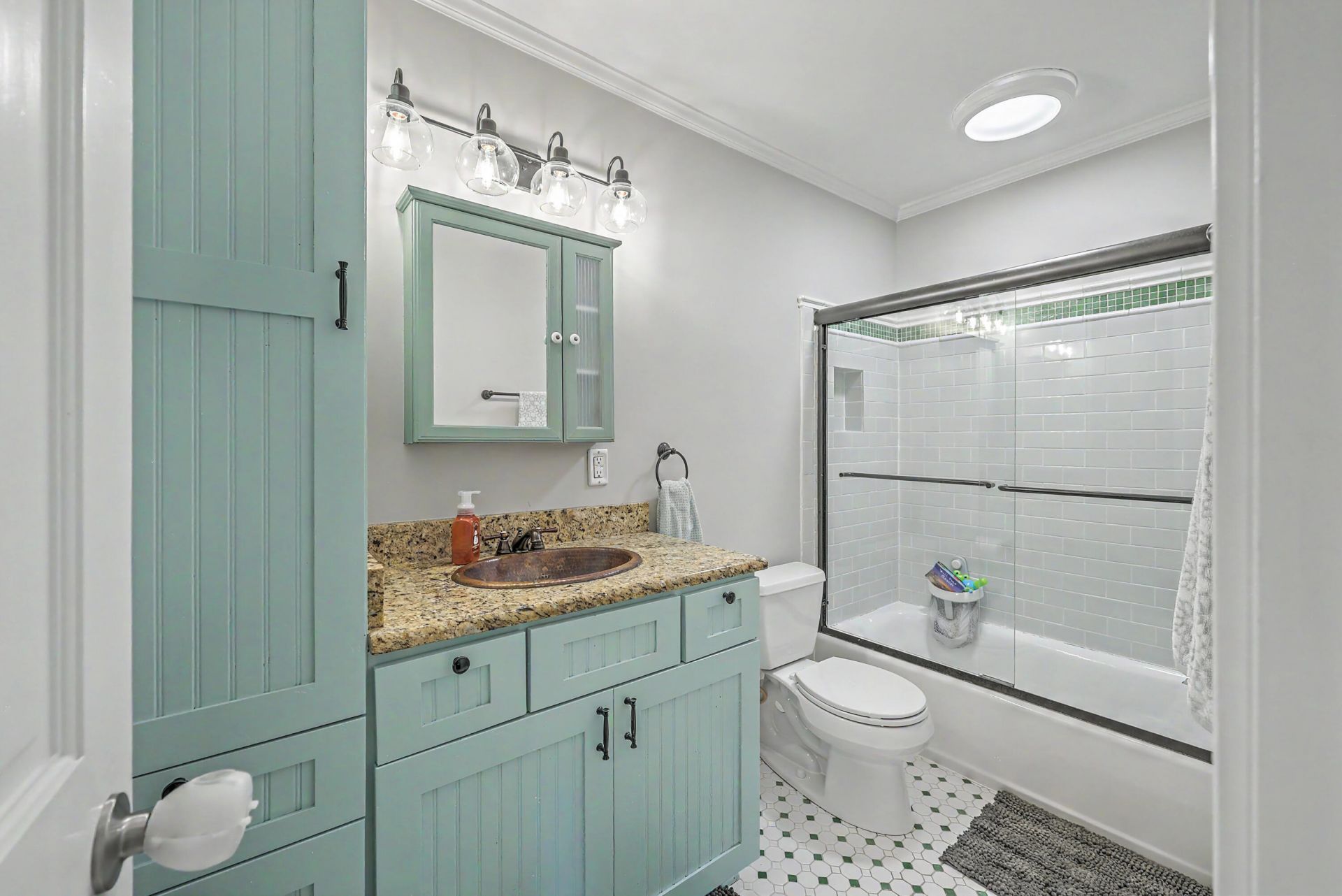 818 Law Lane Photo 31