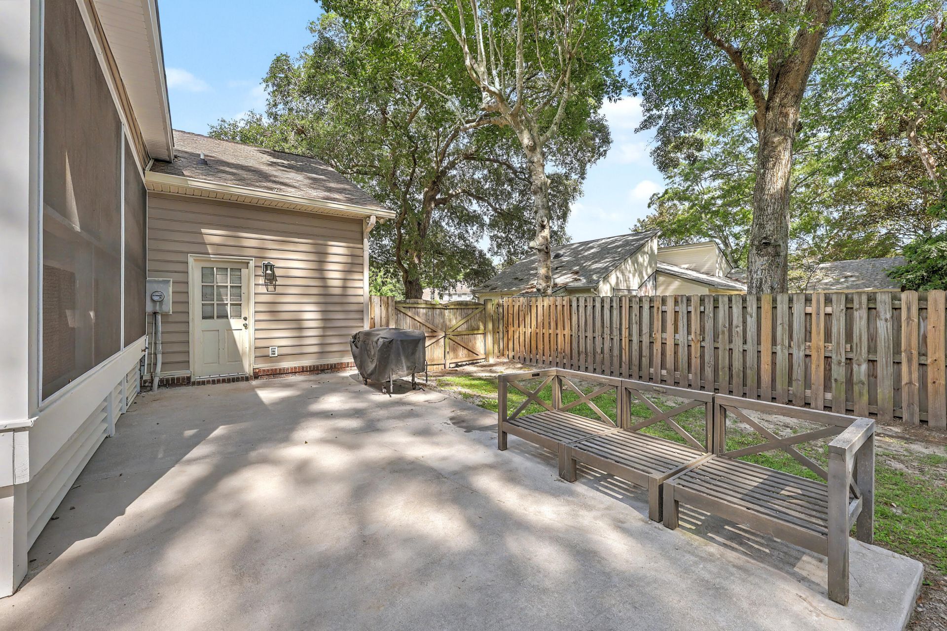 818 Law Lane Photo 43