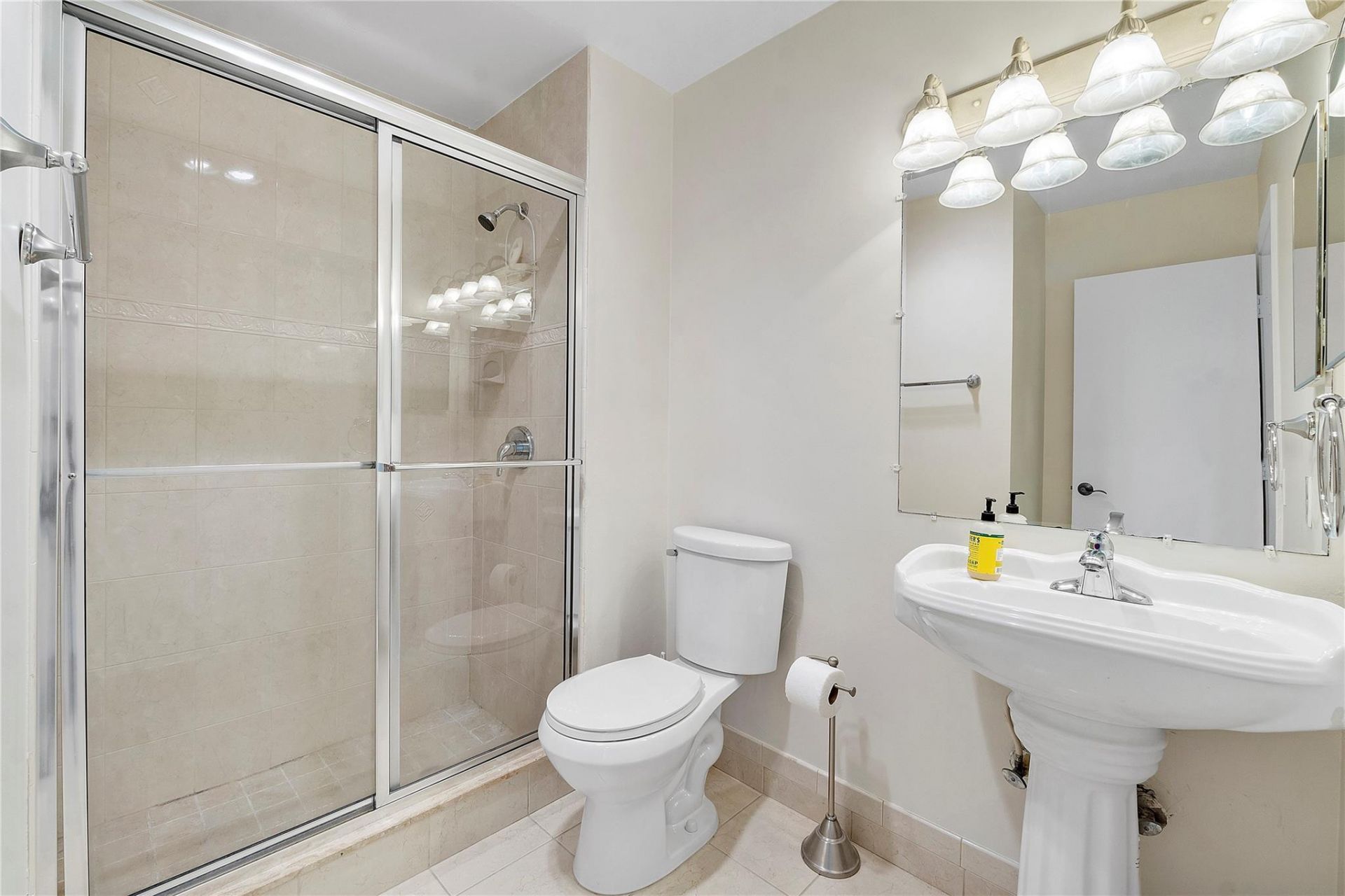 21542 Juego Circle, Unit 27h, Boca Raton, FL 33433 Photo