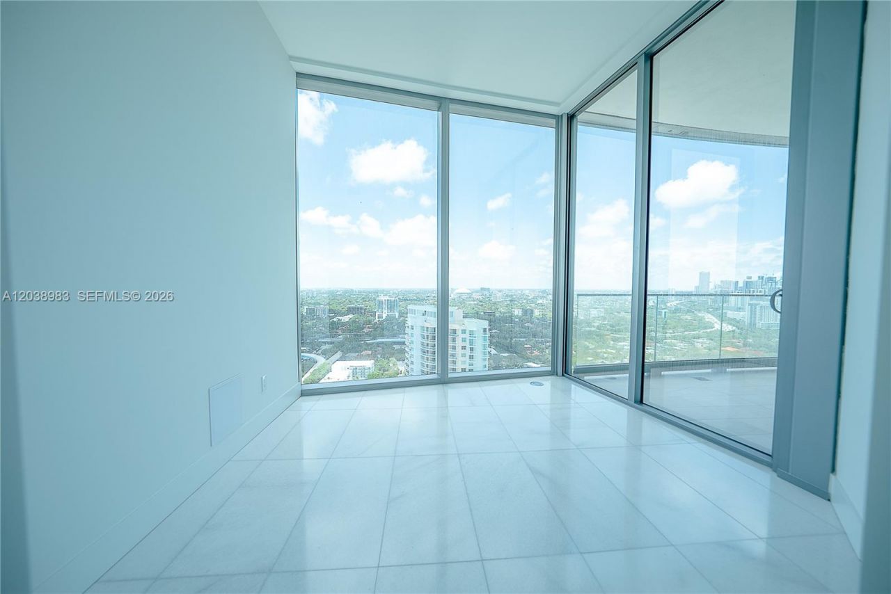 175 SE 25th Rd , Unit 2703, Miami, FL 33129 Photo