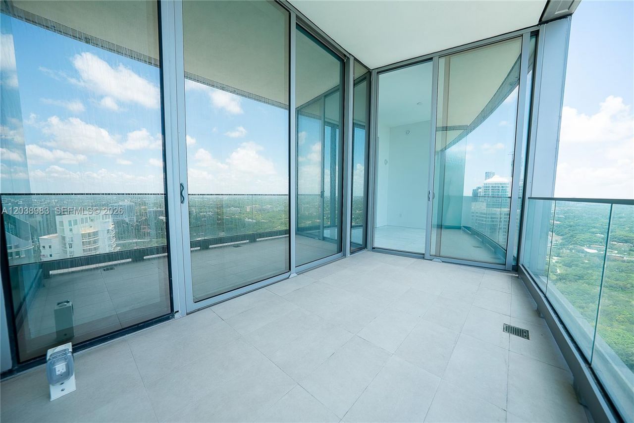 175 SE 25th Rd , Unit 2703, Miami, FL 33129 Photo