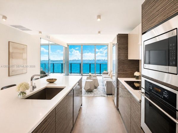 460 NE 28th St , Unit 805, Miami, FL 33137