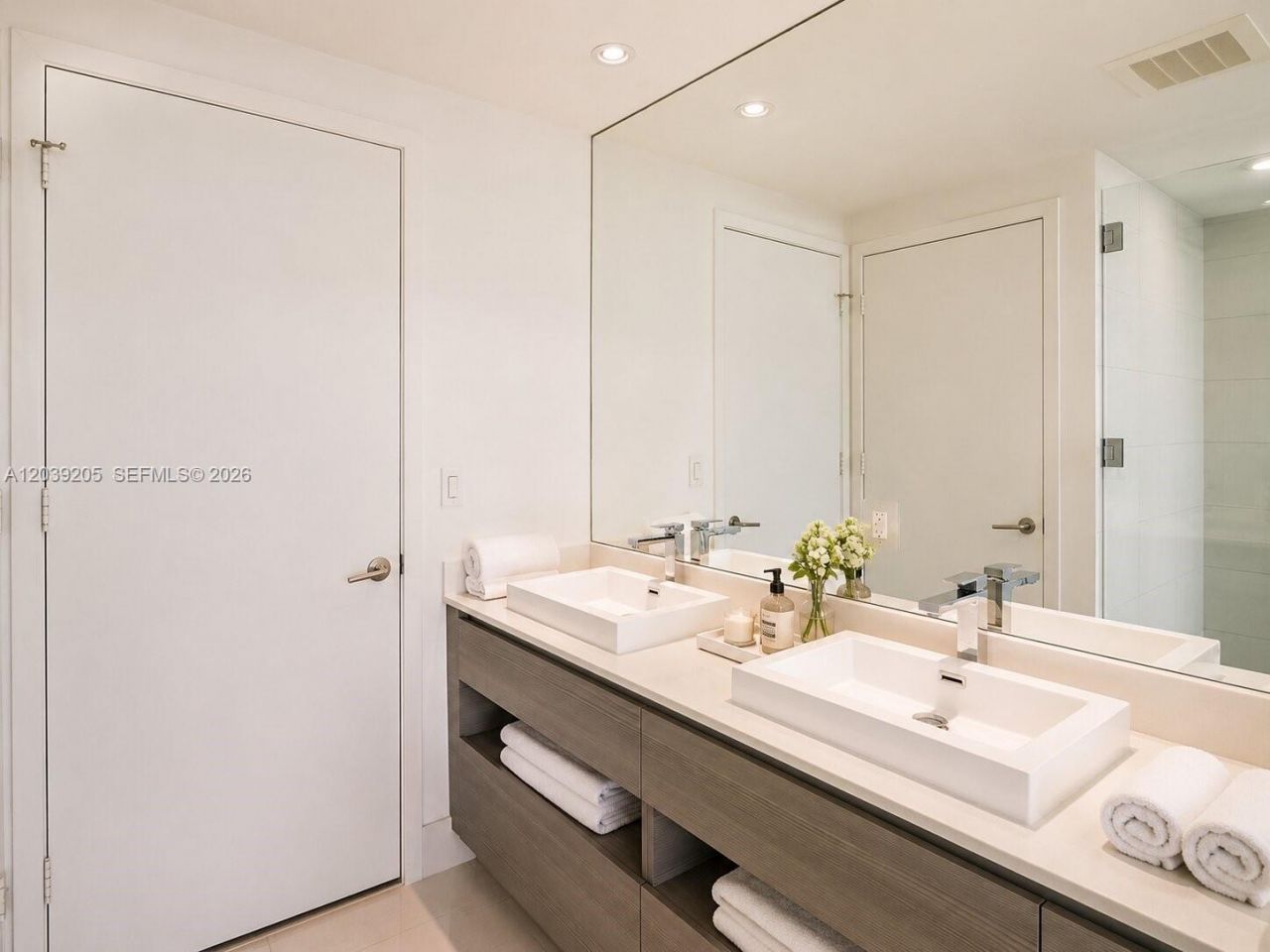 460 NE 28th St , Unit 805, Miami, FL 33137 Photo