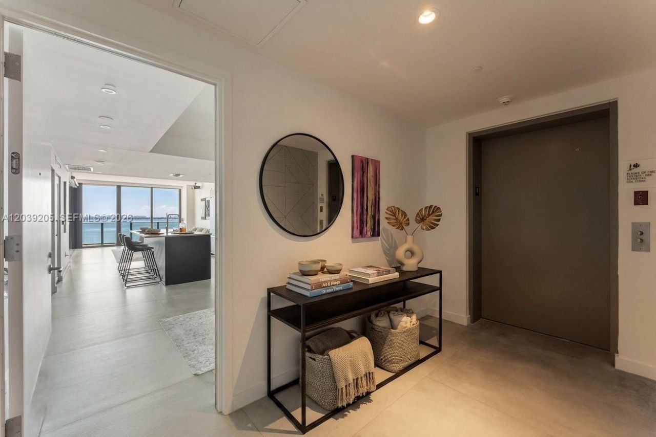 460 NE 28th St , Unit 805, Miami, FL 33137 Photo