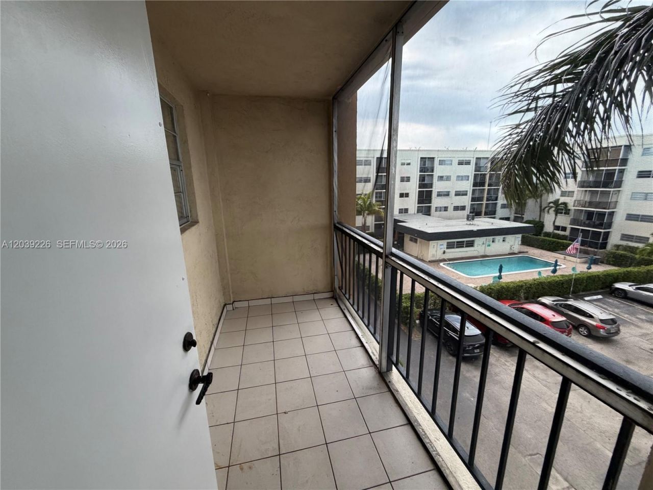 220 SW 9th Ave, Unit 402, Hallandale Beach, FL 33009 Photo