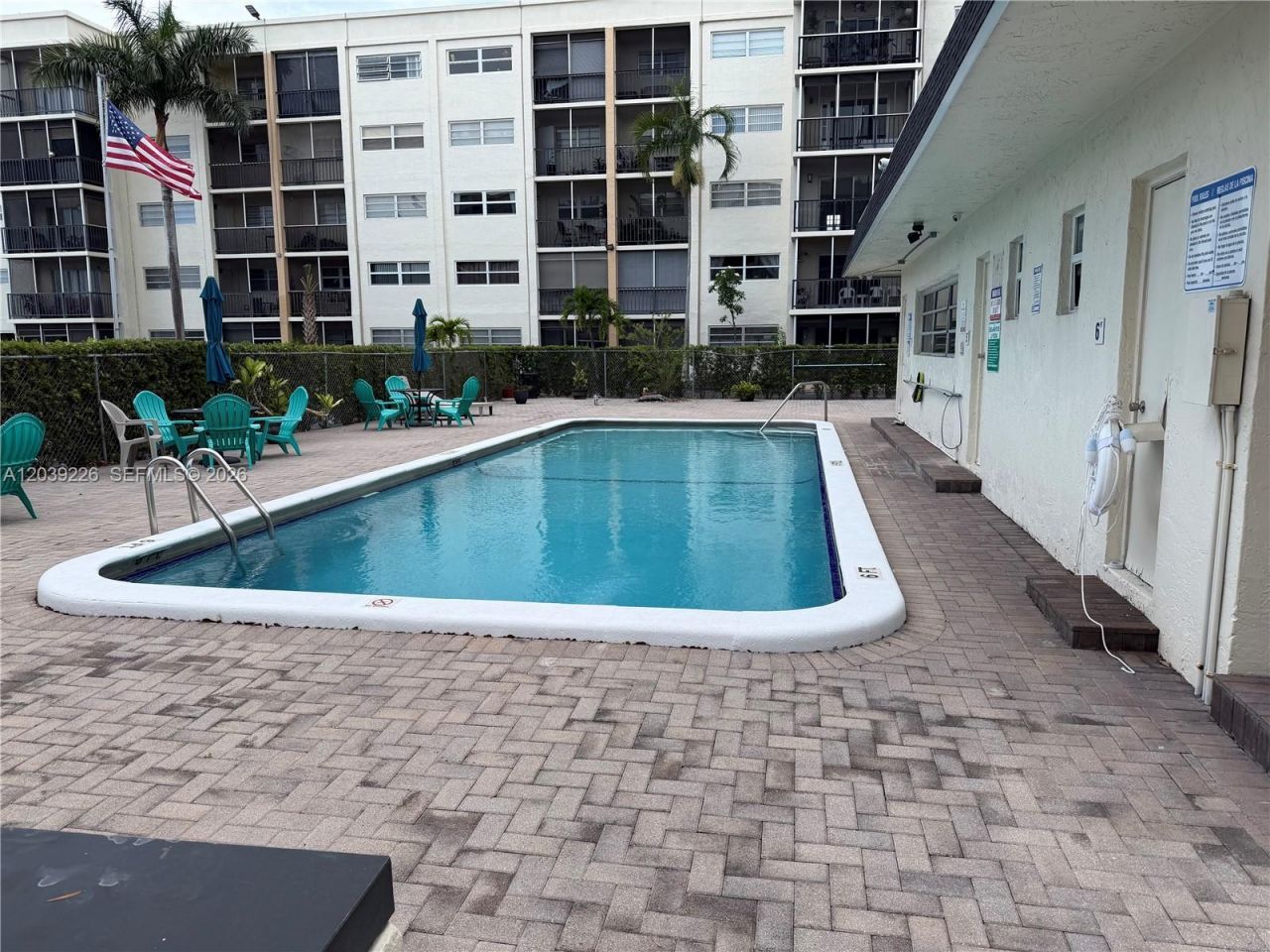 220 SW 9th Ave, Unit 402, Hallandale Beach, FL 33009 Photo