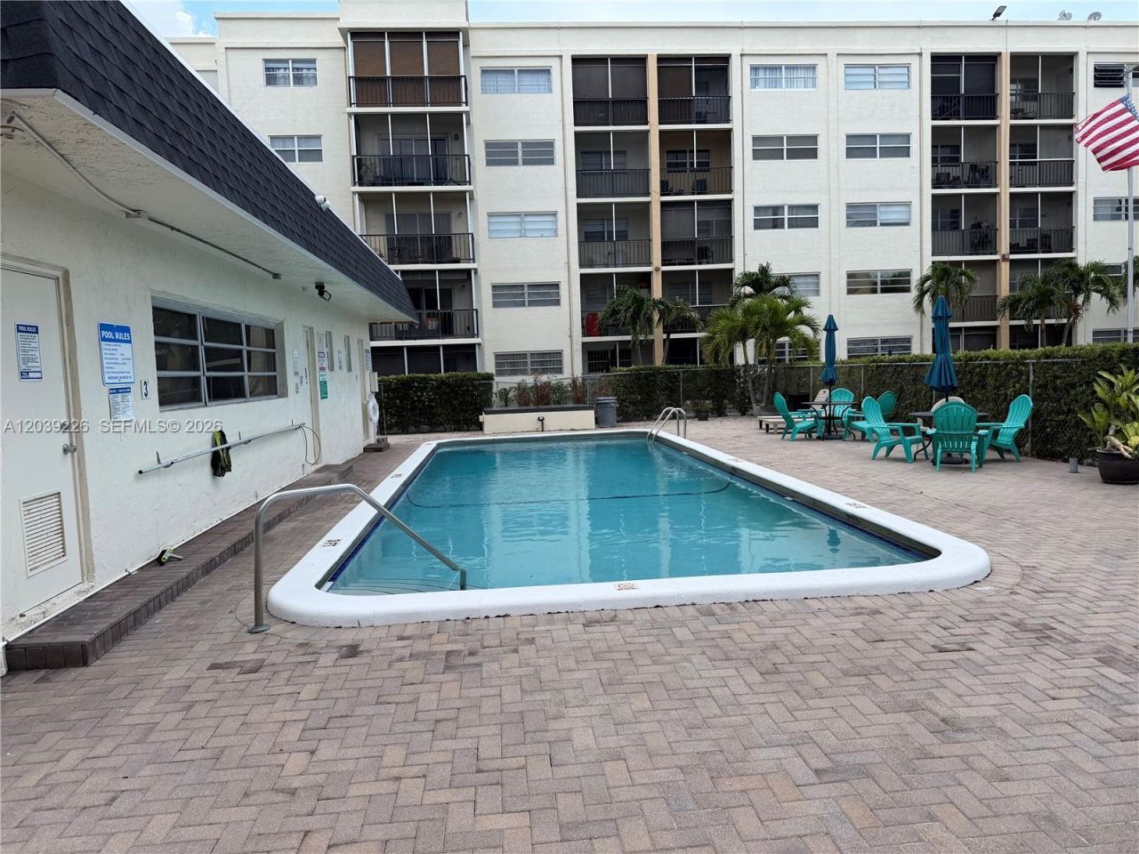 220 SW 9th Ave, Unit 402, Hallandale Beach, FL 33009 Photo