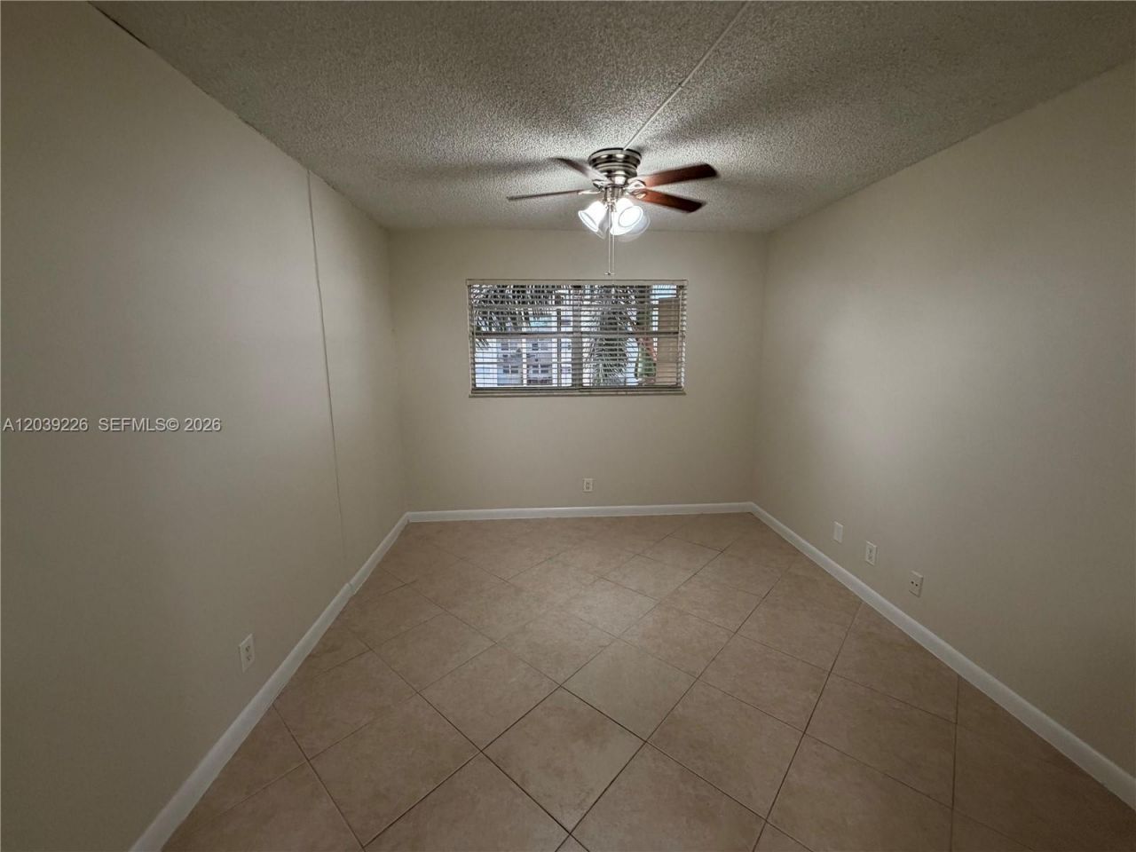 220 SW 9th Ave, Unit 402, Hallandale Beach, FL 33009 Photo