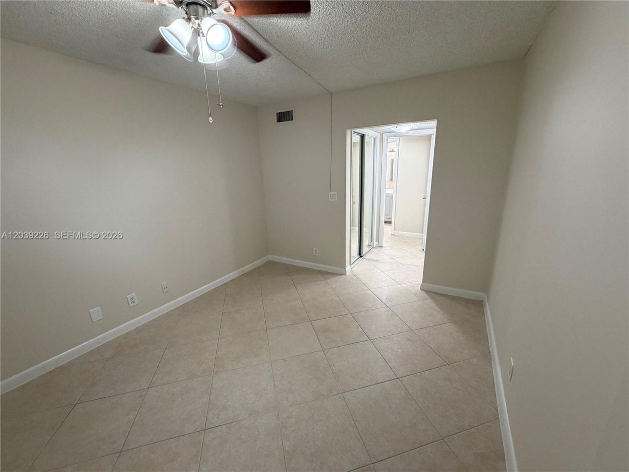 220 SW 9th Ave, Unit 402, Hallandale Beach, FL 33009 Photo