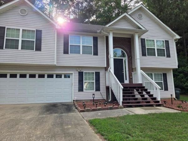 3975 Crestwater Lane , Snellville, GA 30039
