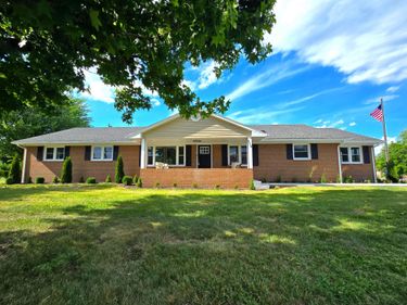 310 W MAIN STREET, STANLEY, VA 22851