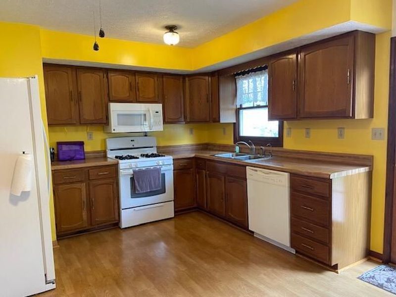 110 Rustic Drive, Circleville, OH 43113 Photo 4