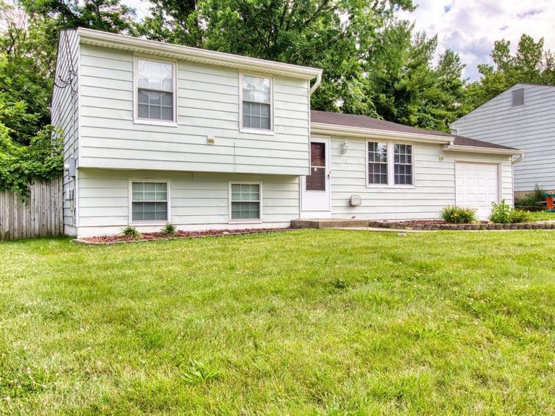 820 Laverty Lane, Anderson Twp, OH 45230 Photo 2