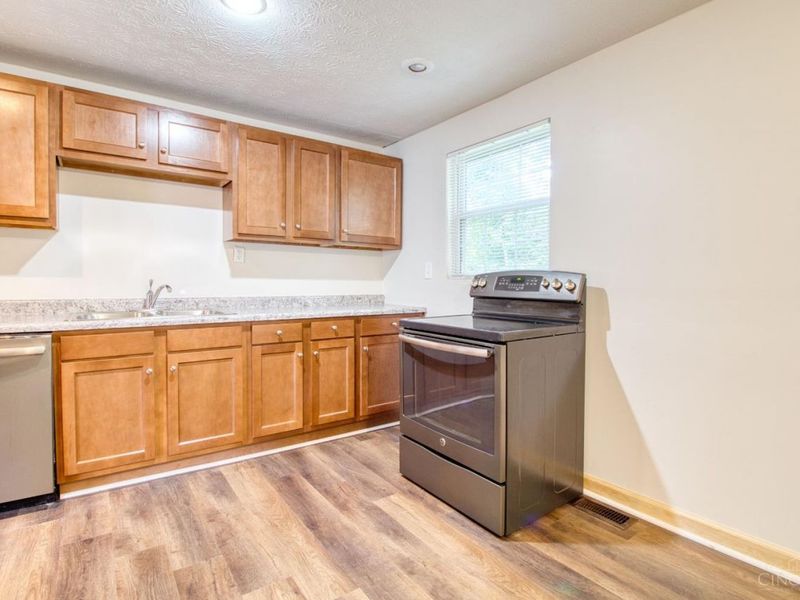 820 Laverty Lane, Anderson Twp, OH 45230 Photo 6