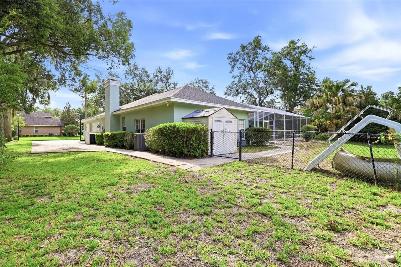 6636 Royal Forest Drive, Lakeland, FL 33811 Photo