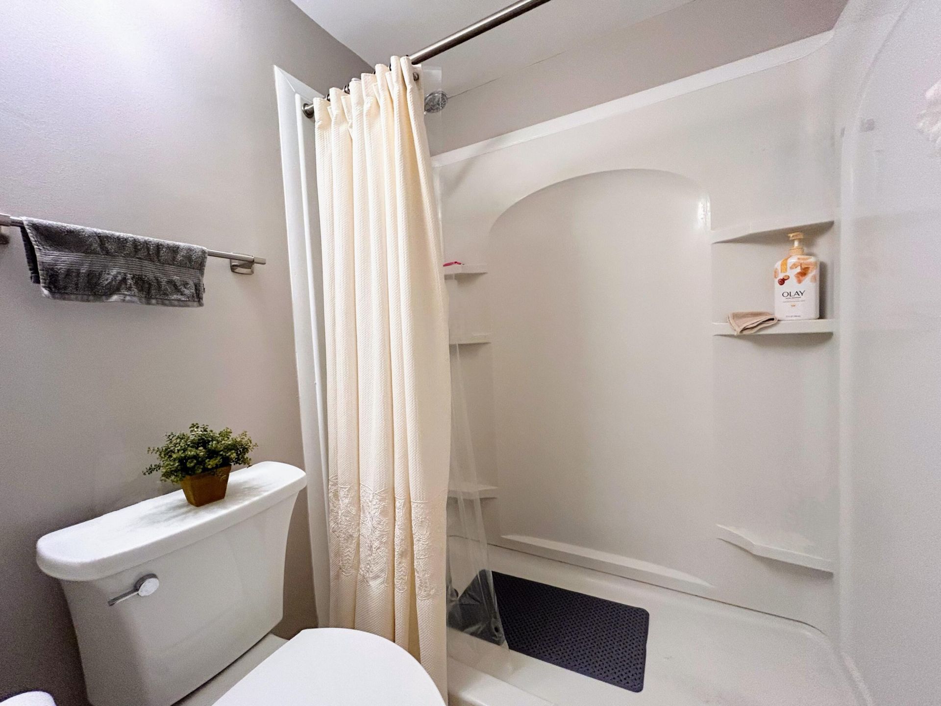 320 Horizons W, Unit 103, Boynton Beach, FL 33435 Photo